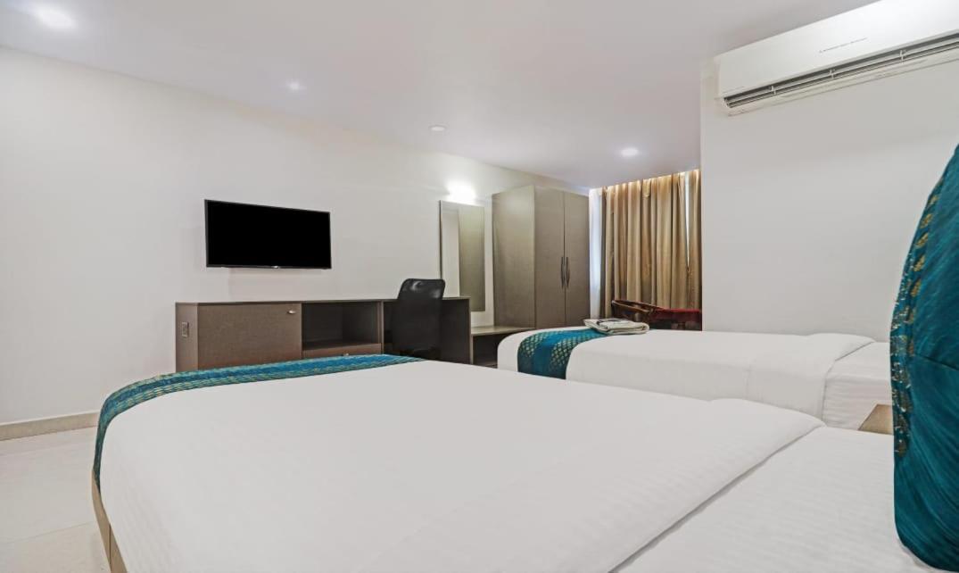 Hotel Ssr Grand ไฮเดอราบัด ภายนอก รูปภาพ