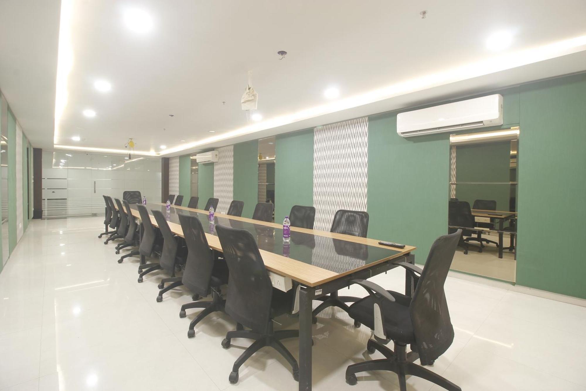 Hotel Ssr Grand ไฮเดอราบัด ภายนอก รูปภาพ