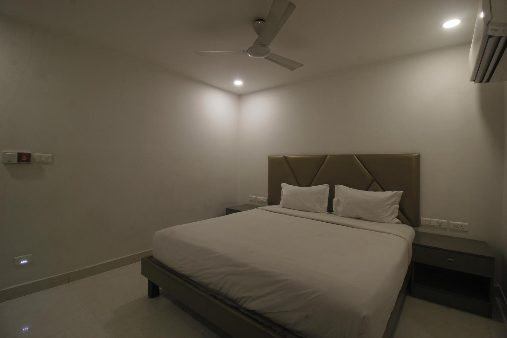 Hotel Ssr Grand ไฮเดอราบัด ภายนอก รูปภาพ