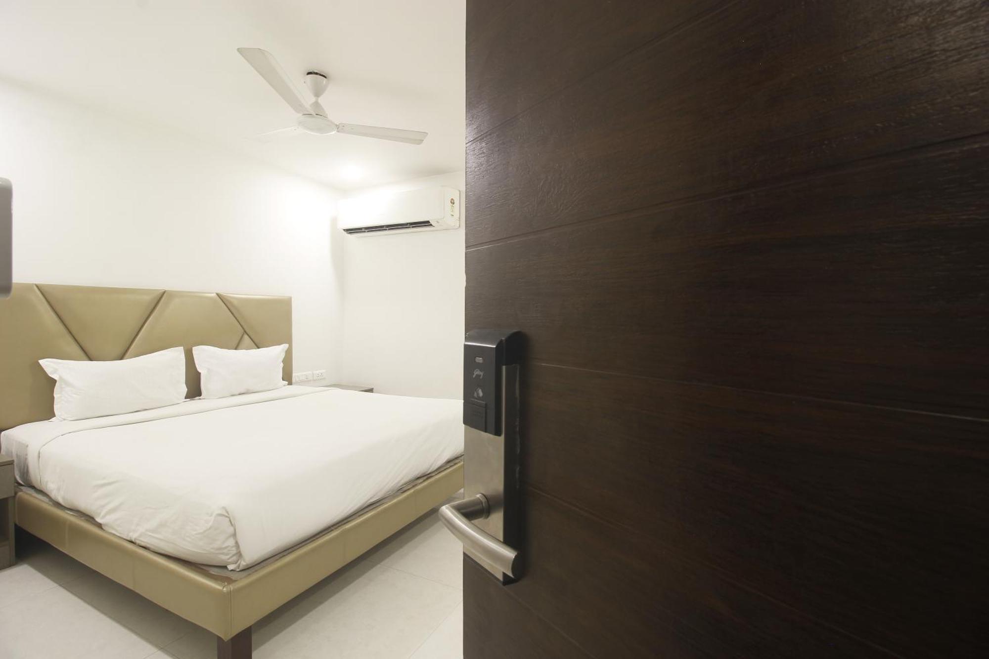 Hotel Ssr Grand ไฮเดอราบัด ภายนอก รูปภาพ