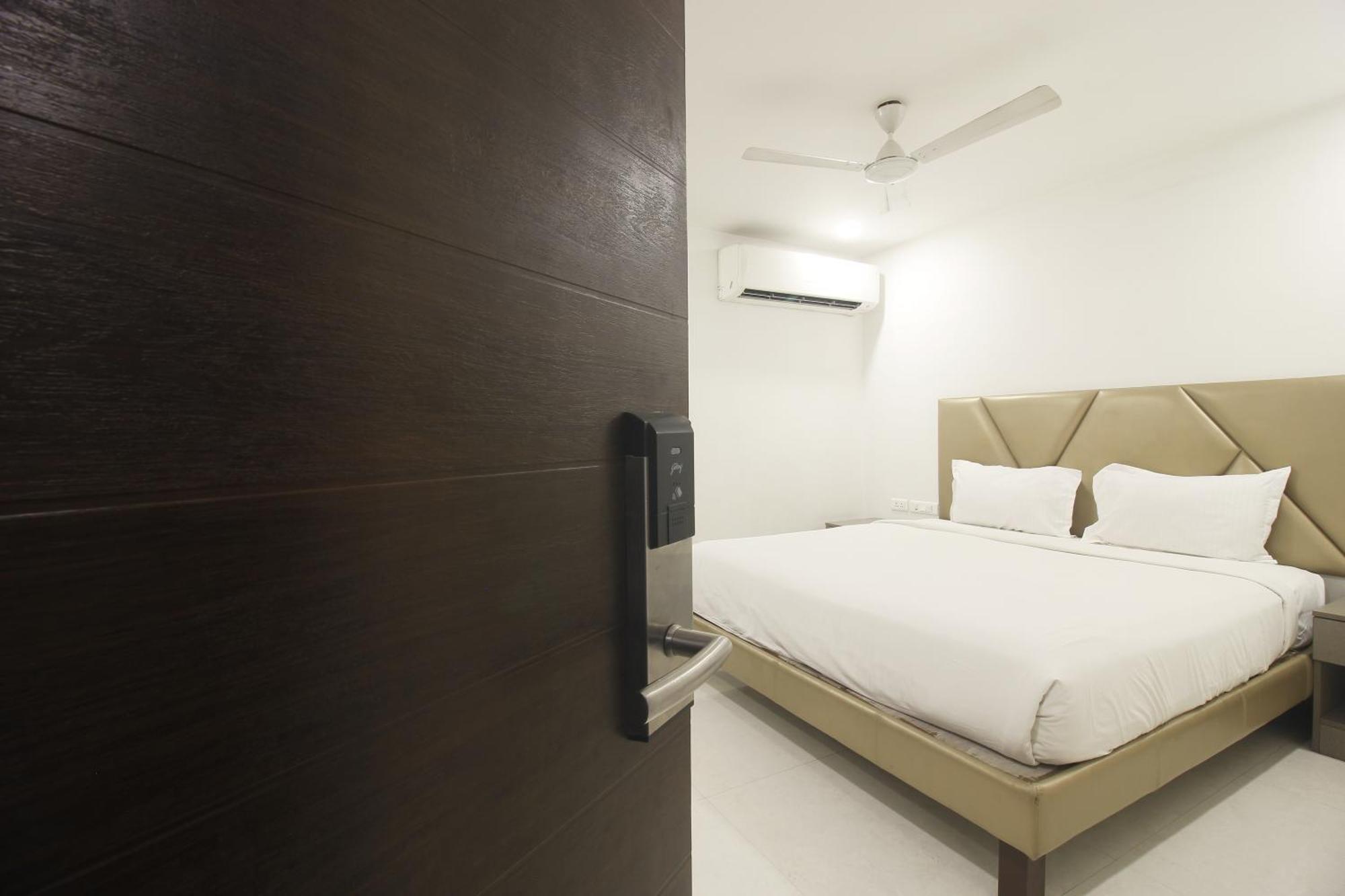 Hotel Ssr Grand ไฮเดอราบัด ภายนอก รูปภาพ