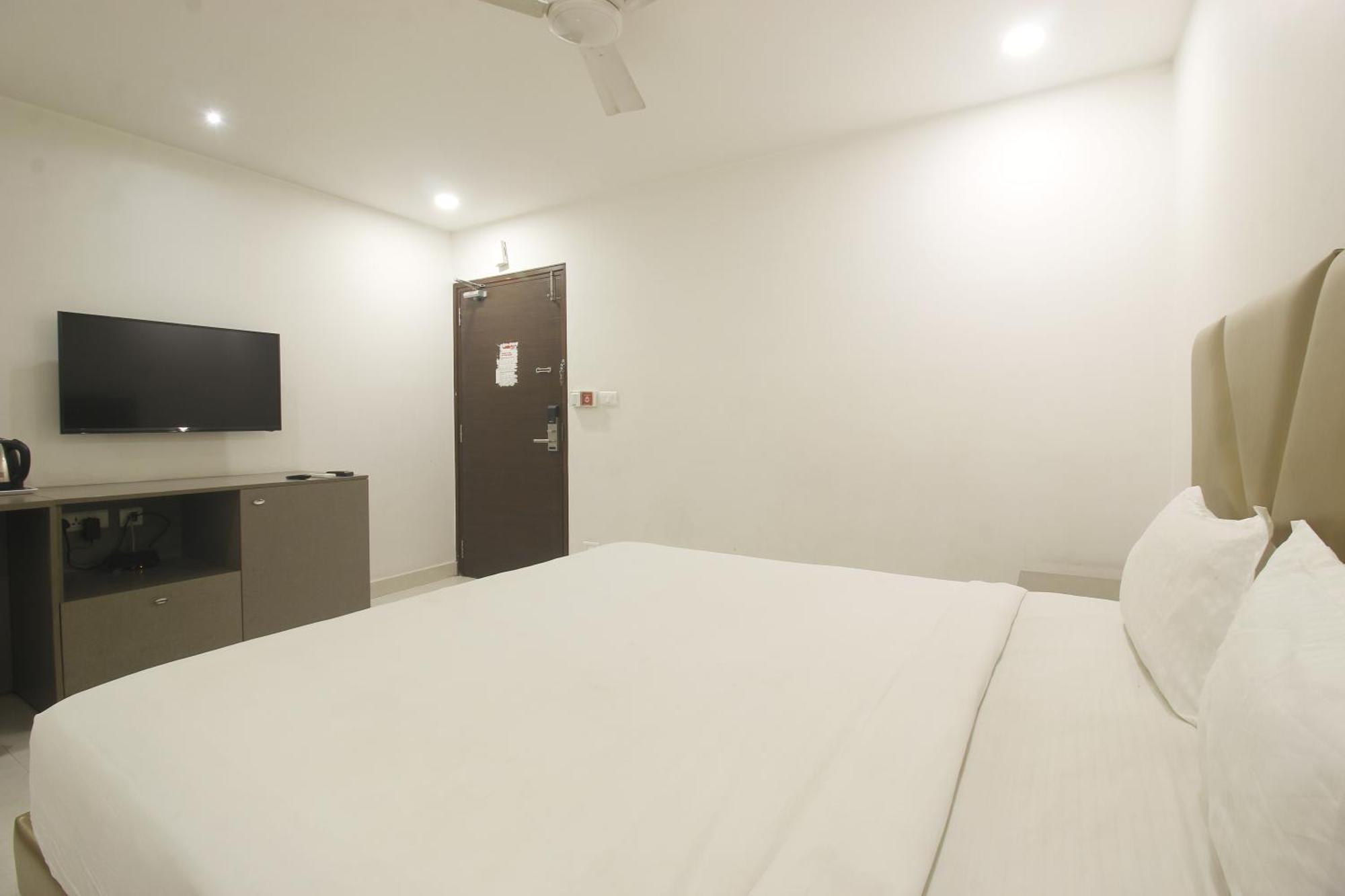 Hotel Ssr Grand ไฮเดอราบัด ภายนอก รูปภาพ