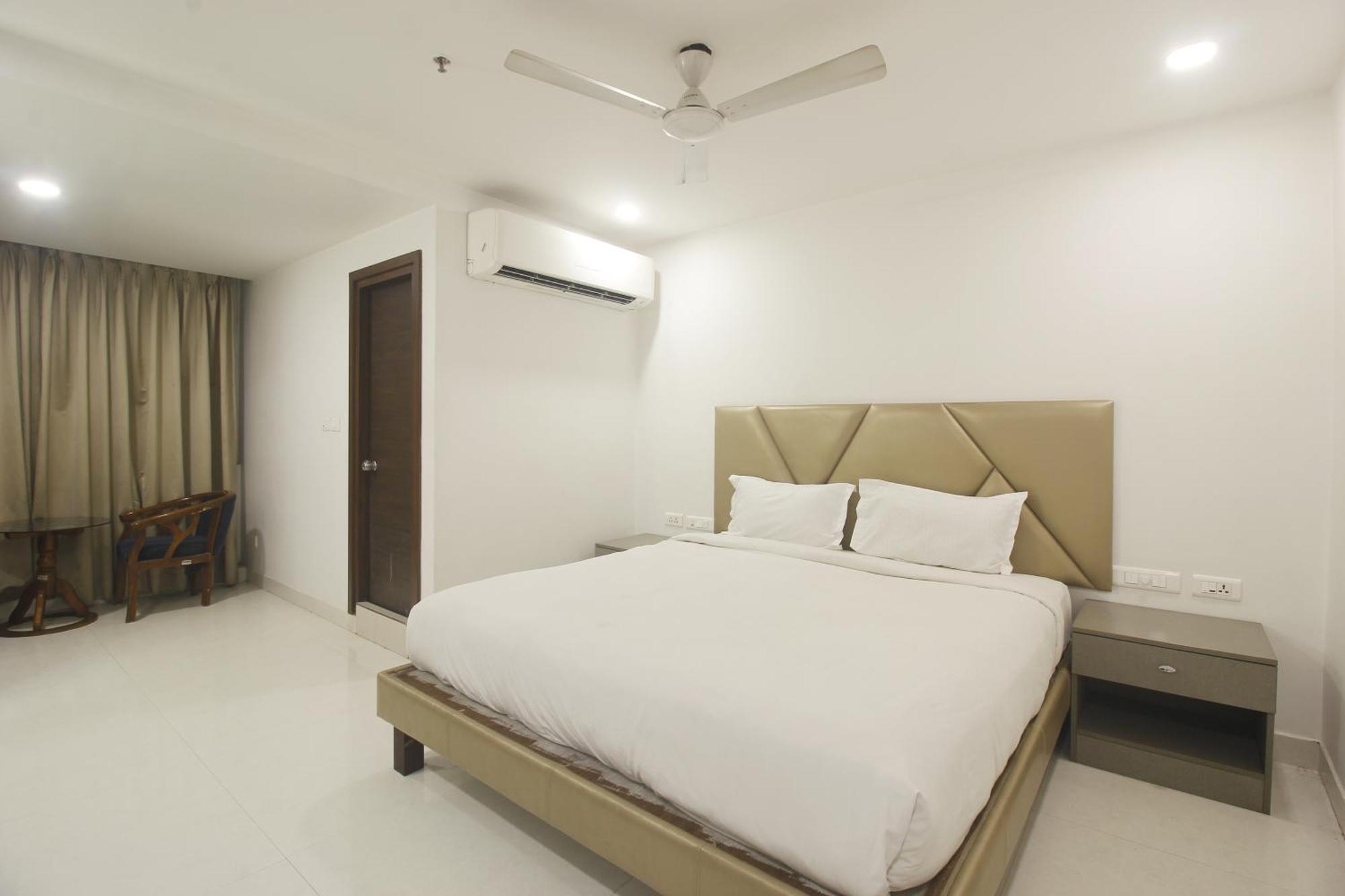 Hotel Ssr Grand ไฮเดอราบัด ภายนอก รูปภาพ