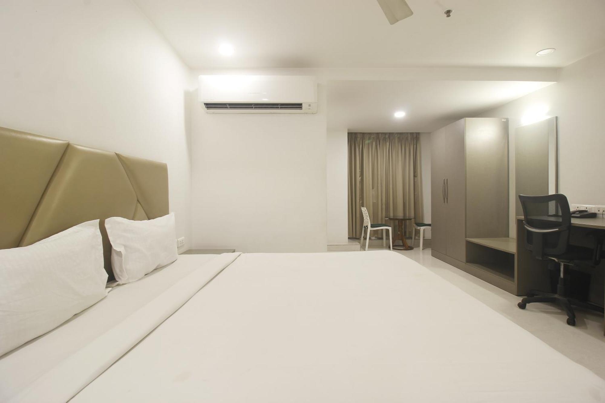 Hotel Ssr Grand ไฮเดอราบัด ภายนอก รูปภาพ